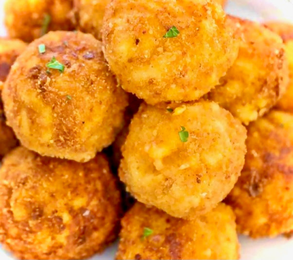 Macaroni and Cheese Balls